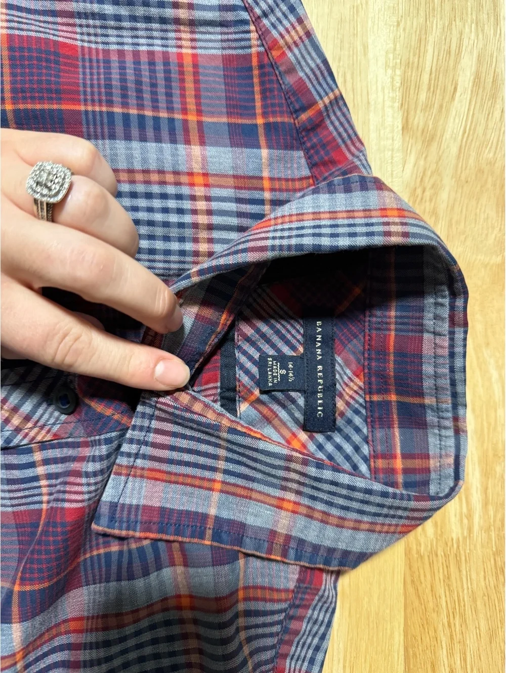 Banana Republic Men’s Small Plaid Button Down Shirt Red Blue Orange Long Sleeve